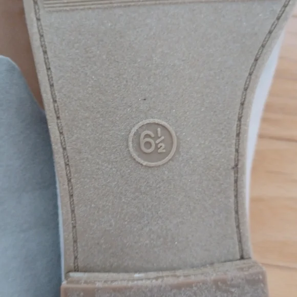 Universal Thread Loafers - Picture 5 of 8